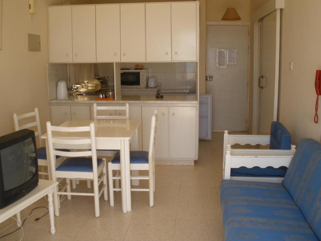 Klashiana Hotel Apartments Voroklini Cameră foto
